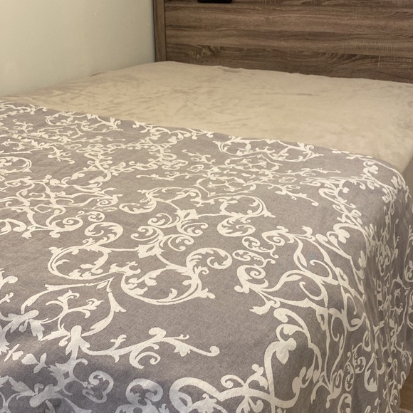 Villa Linen Cotton Damask Duvet Cover - Picture 7 of 7